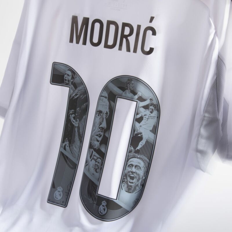 Camiseta Real Madrid 2025/26 ESPECIAL Luka Modric (Dorsal Incluido)