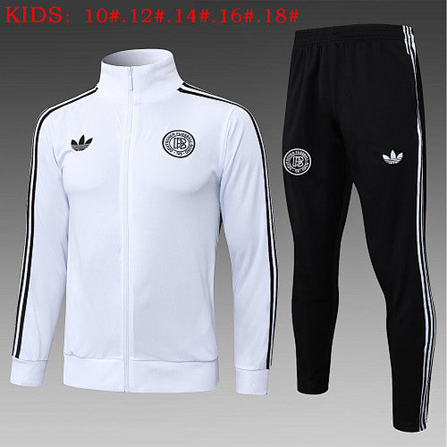 25-26 Infantil Conjunto de entrenamiento con cremallera completa Alemania 125