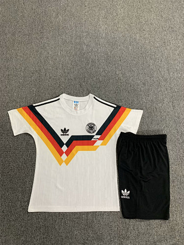 90 Retro Local Infantil Alemania